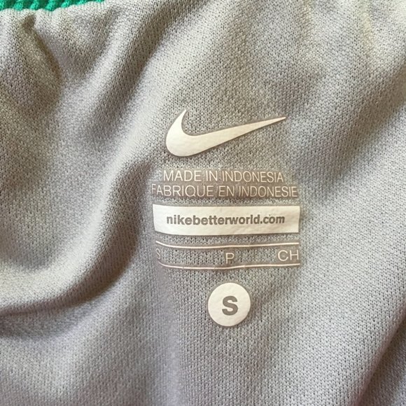 Nike Hot Pink Athletic Workout Shorts Size Small Mid Rise - Picture 5 of 5